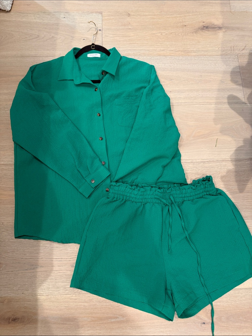 Women’s Green Relaxed Button-Up Shirt & Elastic Waist Shorts Set size medium
